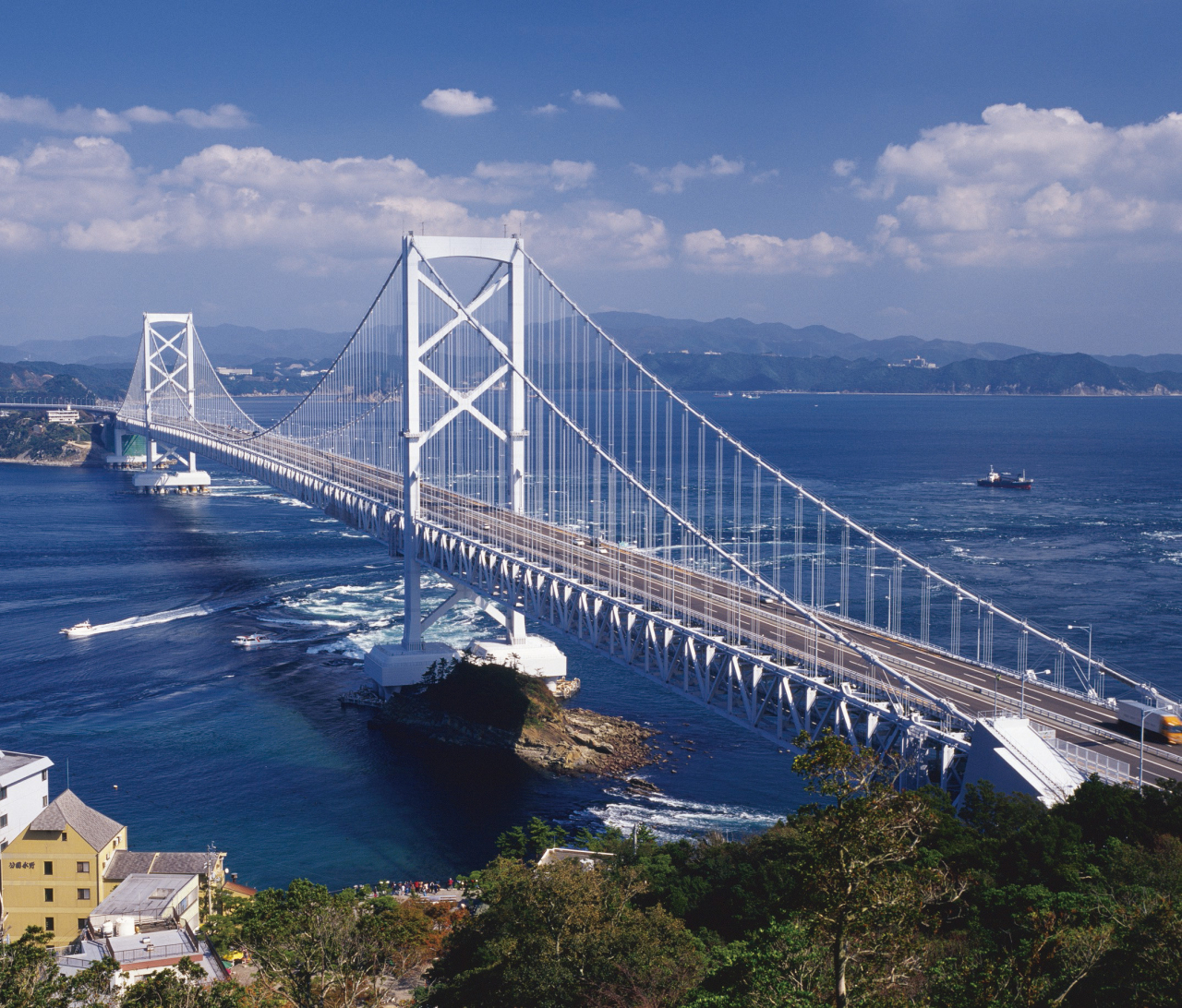 大鳴門橋